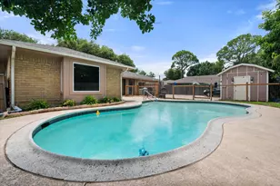 1307 S Westador Dr, Arlington, TX 76015 - Photo 35
