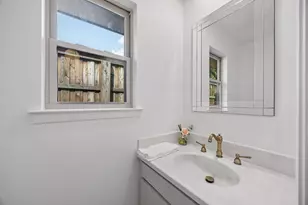 7048 Arboreal Dr, Dallas, TX 75231 - Photo 27