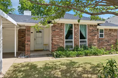 1129 W Hills Terrace, Saginaw, TX 76179 - Photo 3