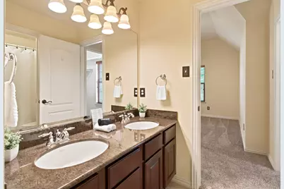 8013 Creek View Drive, North Richland Hills, TX 76180 - Photo 33