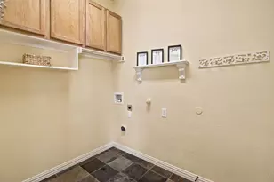 8013 Creek View Dr, North Richland Hills, TX 76180 - Photo 35