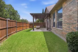 8013 Creek View Dr, North Richland Hills, TX 76180 - Photo 37