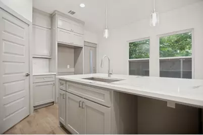 2420 Starks Avenue, Dallas, TX 75215 - Photo 9