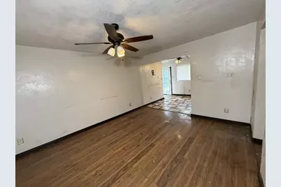 2533 Crestbrook Lane, Grand Prairie, TX 75052 - Photo 5
