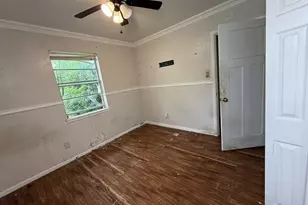 2533 Crestbrook Ln, Grand Prairie, TX 75052 - Photo 11