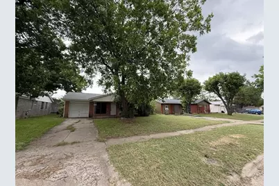 2533 Crestbrook Lane, Grand Prairie, TX 75052 - Photo 1