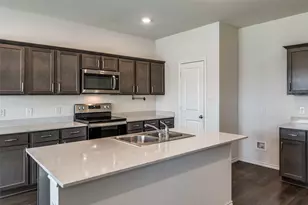 728 Glover Dr, Aubrey, TX 76227 - Photo 5