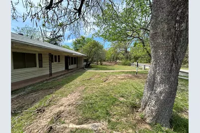 2112 Peterson, Denison, TX 75020 - Photo 3
