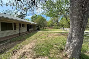 2112 Peterson, Denison, TX 75020 - Photo 3