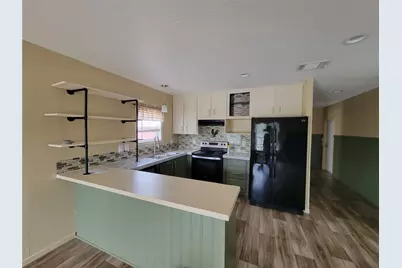 140 Spring Hill Court, Runaway Bay, TX 76426 - Photo 5