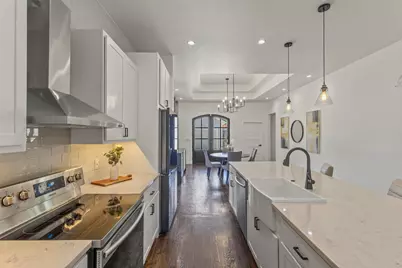 2534 Gladstone Drive, Dallas, TX 75211 - Photo 11