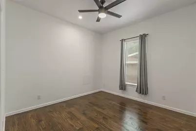 2534 Gladstone Drive, Dallas, TX 75211 - Photo 21