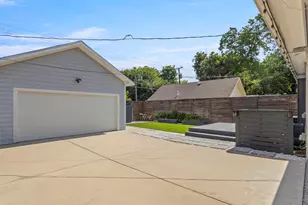 2534 Gladstone Dr, Dallas, TX 75211 - Photo 29