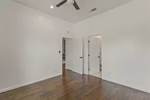 2534 Gladstone Dr, Dallas, TX 75211 - Photo 25