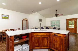891 County Rd 3592, Paradise, TX 76073 - Photo 17