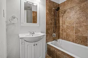 1601 S Henderson St, Fort Worth, TX 76104 - Photo 35