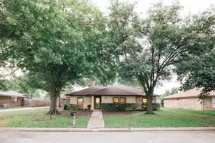 2409 Green Oaks St, Denton, TX 76209 - Photo 1
