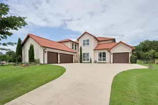 2501 Oak Bluff Dr, Corinth, TX 76210 - Photo 3