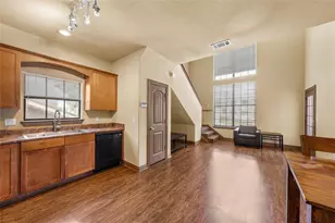 2410 S 2nd St, Waco, TX 76706 - Photo 5