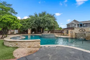 2410 S 2nd St, Waco, TX 76706 - Photo 15