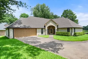717 Grandview Dr, Corsicana, TX 75109 - Photo 1