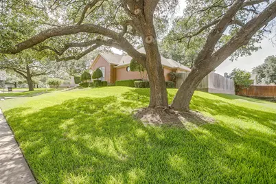 709 Berkley Drive, Cleburne, TX 76033 - Photo 3