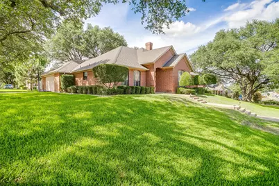 709 Berkley Drive, Cleburne, TX 76033 - Photo 5
