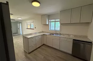 617 Forest Ln, Hurst, TX 76053 - Photo 11