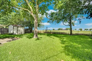 504 Kim Ave, Ennis, TX 75119 - Photo 27