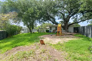 2300 Mt Carmel Dr, Waco, TX 76710 - Photo 35