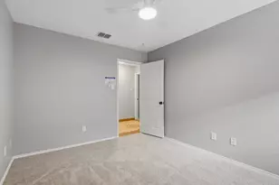1136 Kachina Ln, Fort Worth, TX 76052 - Photo 15