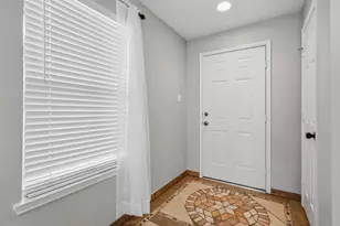 1136 Kachina Ln, Fort Worth, TX 76052 - Photo 5