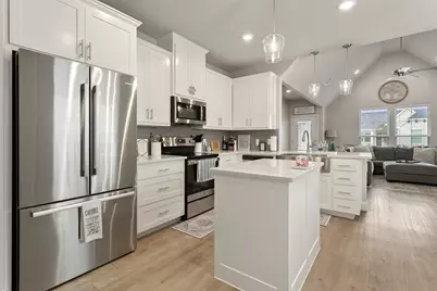 605 Adeline Drive, Burleson, TX 76028 - Photo 9