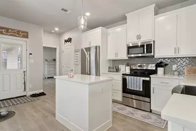 605 Adeline Drive, Burleson, TX 76028 - Photo 7