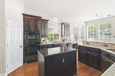 1511 Hunters Creek Drive, McKinney, TX 75072 - Photo 3