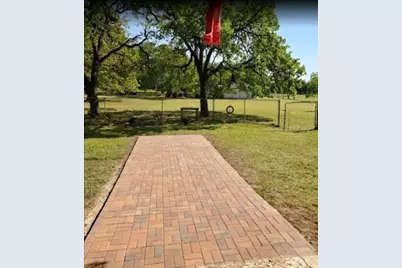 2524 Mockingbird Road, Burleson, TX 76028 - Photo 29