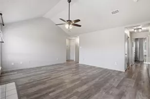 316 Preston Dr, Cleburne, TX 76033 - Photo 9