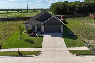1904 Daybreak Dr, Venus, TX 76009 - Photo 1