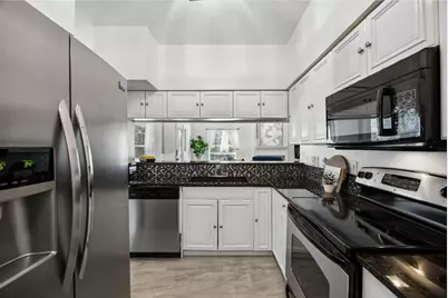 217 Cimarron Trail #5, Irving, TX 75063 - Photo 9