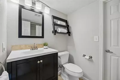 217 Cimarron Trail #5, Irving, TX 75063 - Photo 15