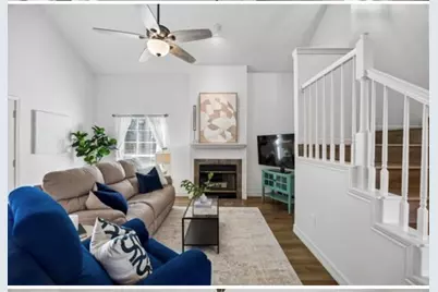217 Cimarron Trail #5, Irving, TX 75063 - Photo 5