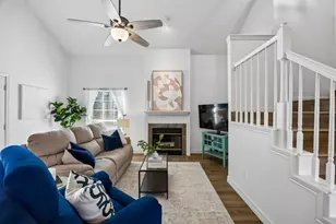 217 Cimarron Trail, Irving, TX 75063 - Photo 3