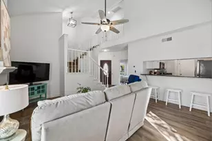 217 Cimarron Trail, Irving, TX 75063 - Photo 5
