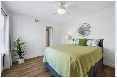 217 Cimarron Trail #5, Irving, TX 75063 - Photo 15