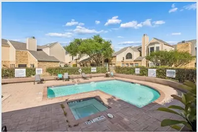 217 Cimarron Trail #5, Irving, TX 75063 - Photo 3