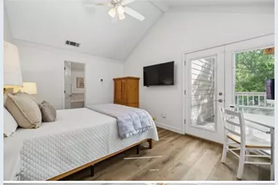 217 Cimarron Trail #5, Irving, TX 75063 - Photo 13