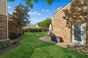 217 Cimarron Trail, Irving, TX 75063 - Photo 23