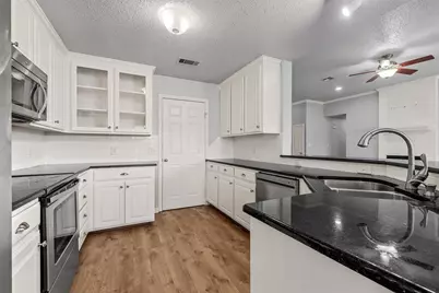 163 Topaz Circle, Hewitt, TX 76643 - Photo 13