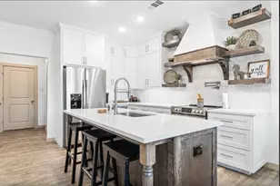 698 N Center St, Arlington, TX 76011 - Photo 11