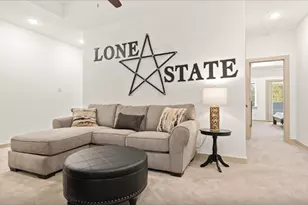 698 N Center St, Arlington, TX 76011 - Photo 15